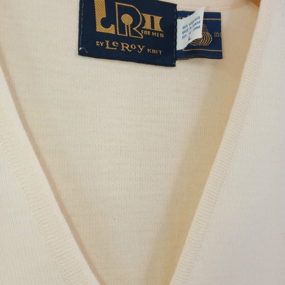 100% Wool Sweater Vest - Picture 4 of 4